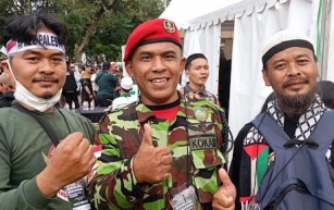 Anggota Kokam Cilacap Mengikuti Aksi Palestina di Jakarta