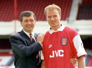 Dennis Bergkamp Could've Joined Chelsea Instead Of Arsenal In 1995