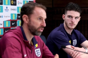 Gary Neville Urges Southgate To Repeat Arteta Trick To Get 'very Best' Out Of Declan Rice