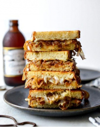 French Onion Soup Grilled Cheese Sandwich