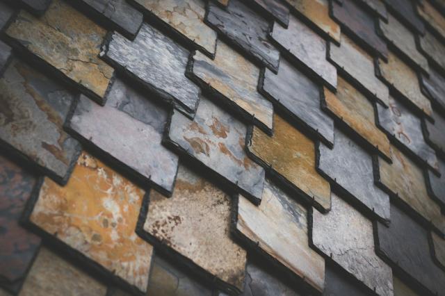 What You Need to Know About Synthetic Slate Roofing Styles