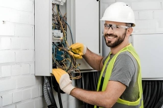 10 Advantages Of Hiring Emergency Electricians