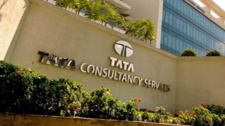 Tata Consultancy Services Rises On Bagging Deal From Central Bank In US For TCS BaNCS