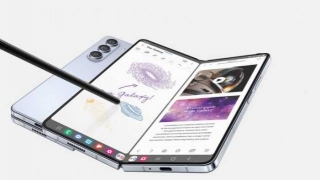 Samsung Galaxy Z Flip 6 Spotted In Leaked Renders With Dual Camera Setup, Familiar Design