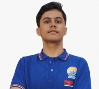 Radiant Academy Udaipur Division Topper In JEE Main