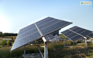 Harnessing The Sun: Exploring Solar Power Battery Chargers And Their Features
