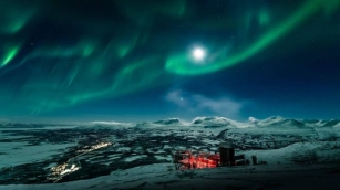 Experience The Northern Lights By Rail In Sweden