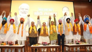 Delhi: Over 800 Sikhs Join BJP