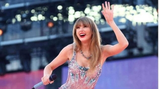 'TTPD': Taylor Swift's Latest Album Breaks Spotify, Vinyl Records