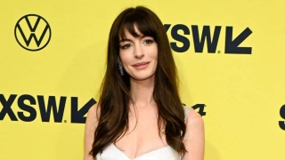 Anne Hathaway Was Asked To Kiss '10 Guys' During Audition