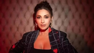 Sonali Bendre Gave This Statement After A Young Fan Committed Suicide  For Her