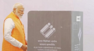 Lok Sabha Polls: PM Modi Casts His Vote In Ahmedabad After Urging Voters To Turnout In Record Numbers