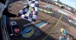 NASCAR: Bell Seals The Deal In Phoenix