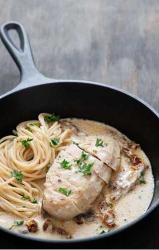 Creamy Sun Dried Tomato Sauce With Chicken And Pasta