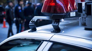 Nastro Adesivo Sul Finestrino: Se Lo Vedi Avverti Subito La Polizia | Stanno Aspettando Il Momento Buono