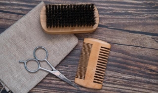 Beard Brush Vs Beard Comb Compared In Detail (Full Guide)