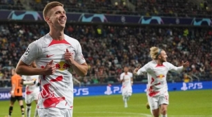 Manchester United And Barcelona Battle To Sign RB Leipzig Forward Dani Olmo