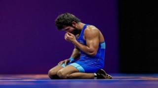 Wrestler Bajrang Punia Suspended By National Anti Doping Body After Failing To Give Urine Sample