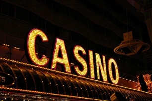 Does Decentralization Improve An Online Casino’s Safety?
