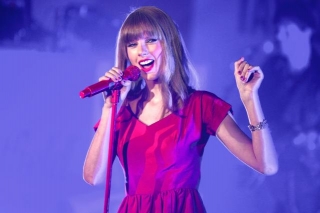 Taylor Swift Election Conspiracy: 1 In 5 Americans Buy Into Allegations, Monmouth Survey Shows