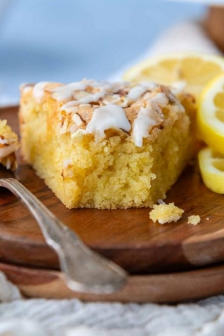 Moist, Fluffy Almond Flour Lemon Cake (Easy Tips)