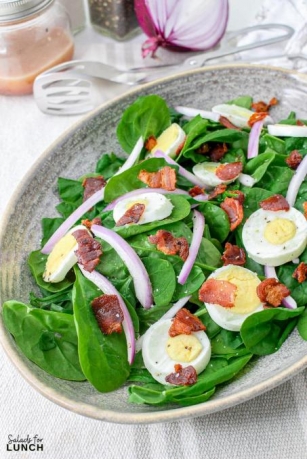 Spinach, Egg And Bacon Salad With Red Wine Vinegar Dressing