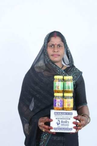 Started With Just Rs 4000, Mother-Son’s Pickle Business Makes Rs 2.5 Lakh Per Month