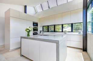29B Royalist Rd: Score Ultimate Bragging Rights With This Cutting Edge Mosman Home.