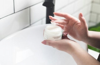 Why Do You Actually Need To Moisturize Your Oily Skin?