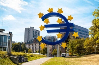 Amid Global Market Pullback, Bitcoin Price Surges As ECB Maintains Steady Rates