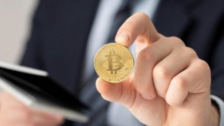 Bitcoin Maintains Position Above Key $60,000 Threshold