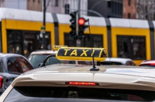 “Njemu Je Ostavila Sve”: Porodica Britanske Milionerke Milke Šormaz Tvrdi Da Ju Je Prevario Bogradski Taksista
