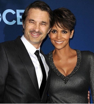 Halle Berry & Oliver Martinez’s Approach