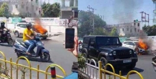 Tourist Car Catches Fire, Police Rescue 6