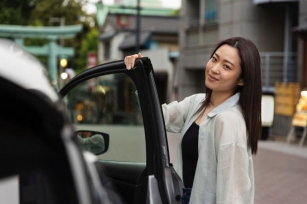 Why Expats In Thailand Are Switching To Carzuno For Their Driving Needs
