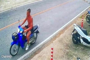Foreign Man Captured On CCTV Stealing Thai Woman’s Motorcycle
