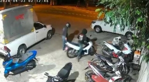 CCTV Captures Gang Stealing Two Motorcycles In One Night Near Pattaya