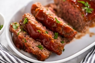 Deliciously Simple: Easy Meatloaf Recipe To WOW Your Taste Buds!