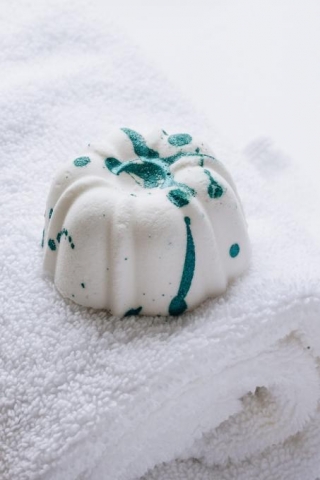 Revitalize Your Shower Routine With DIY Aromatherapy Shower Steamers