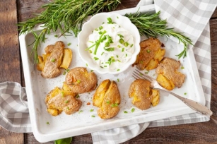 Deliciously Crispy Smashed Potatoes Recipe: A Perfect Side Dish For Any Occasion