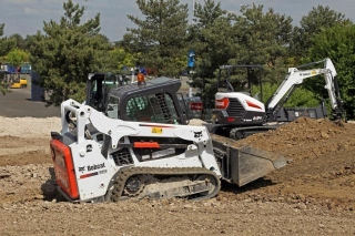 How To Operate A Skid Steer Bobcat: Master Control!