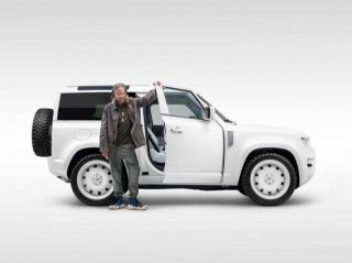 Firmship’s Minimalist Land Rover Defender Reveals Sleek Luxury