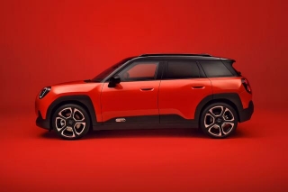 Discover The MINI Aceman: The All-New Electric Crossover Revolution