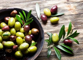 A Few Reasons To Eat Olives