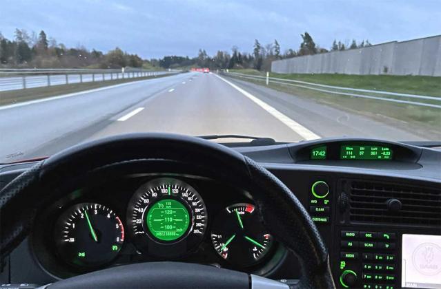 Saab 9-3 Owners Embrace Avionic Upgrade with NG9-5 Cluster: A Detailed Guide