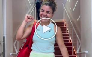 WATCH. Paolini overexcited after beating Rybakina to play the French Open semifinal vs Andreeva