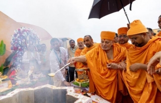 Thousands Of Devotees Joyfully Join The 'Vishav Samvadita Yajna' At BAPS Hindu Temple, Abu Dhabi