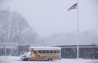 America Freezes Due To Snow Storm, More Than 1200 Flights Canceled, Schools And Colleges Also Closed