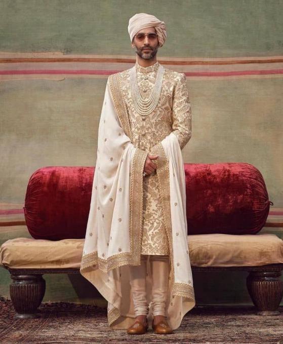 Latest Trends in Wedding Dresses for Men: Indian Edition