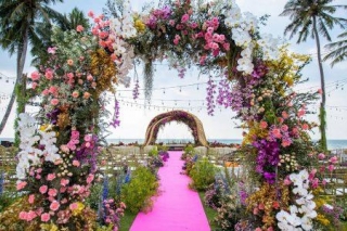 The Ultimate Guide To Transforming Your Wedding Venue With Floral Garden Décor